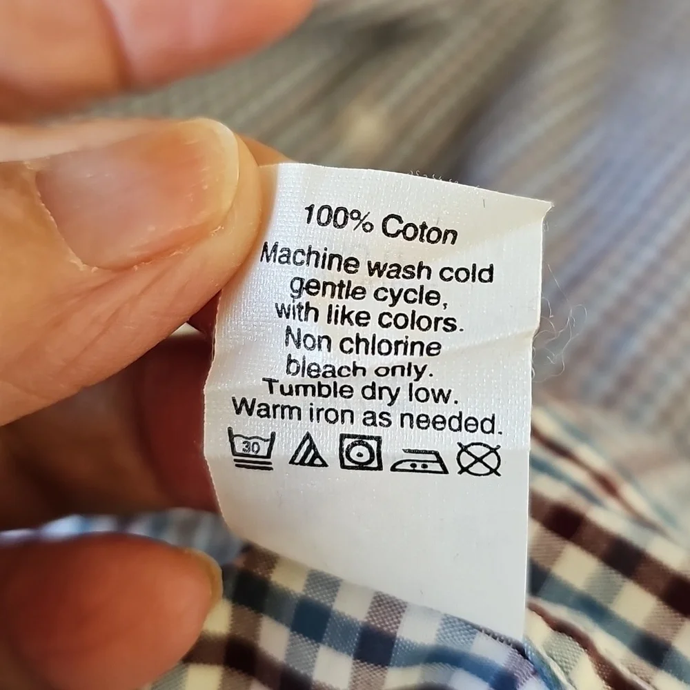 J.Crew Mens Shirt Button Down. Size Large. Burgundy/blue And White‎ Checks.